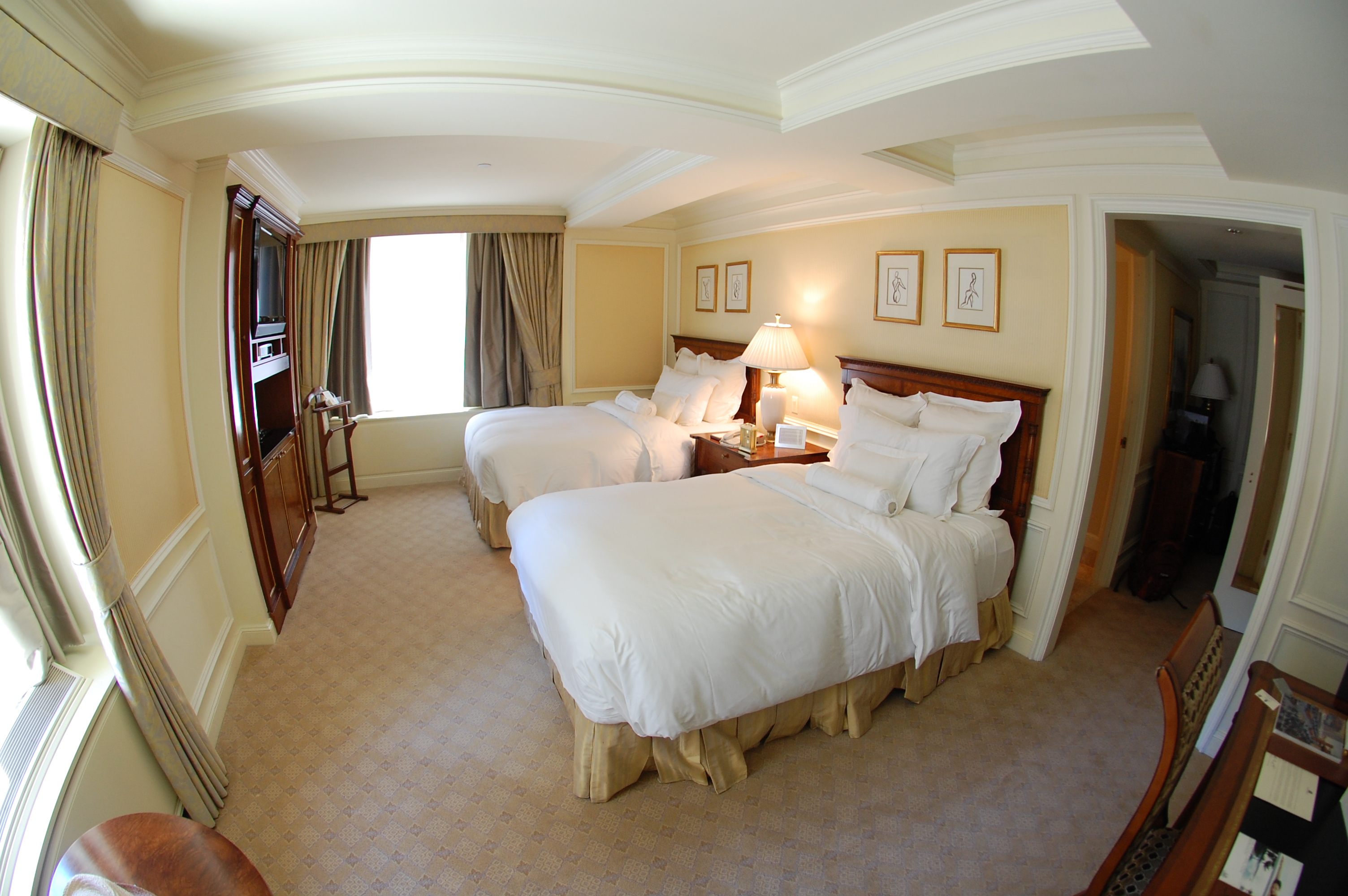The_Ritz_Carlton_Central_Park_New_York_bedroom