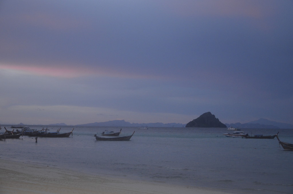 Holiday_Inn_Phi_Phi_island_sunset